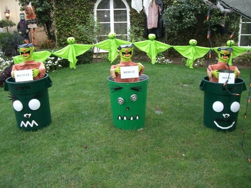 декор двора для Хэллоуина